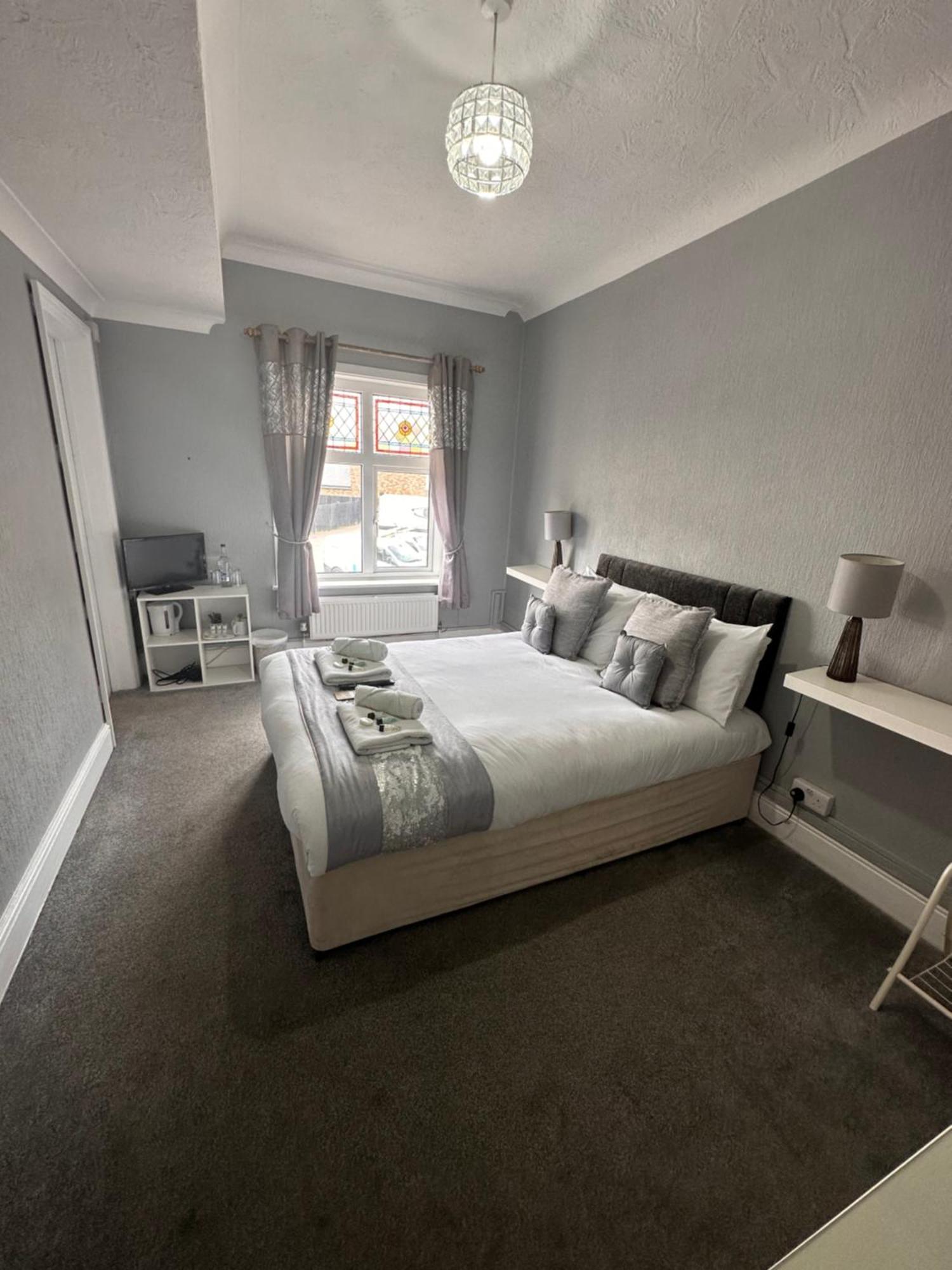 The Six Bells Bed & Breakfast Rochester  Luaran gambar
