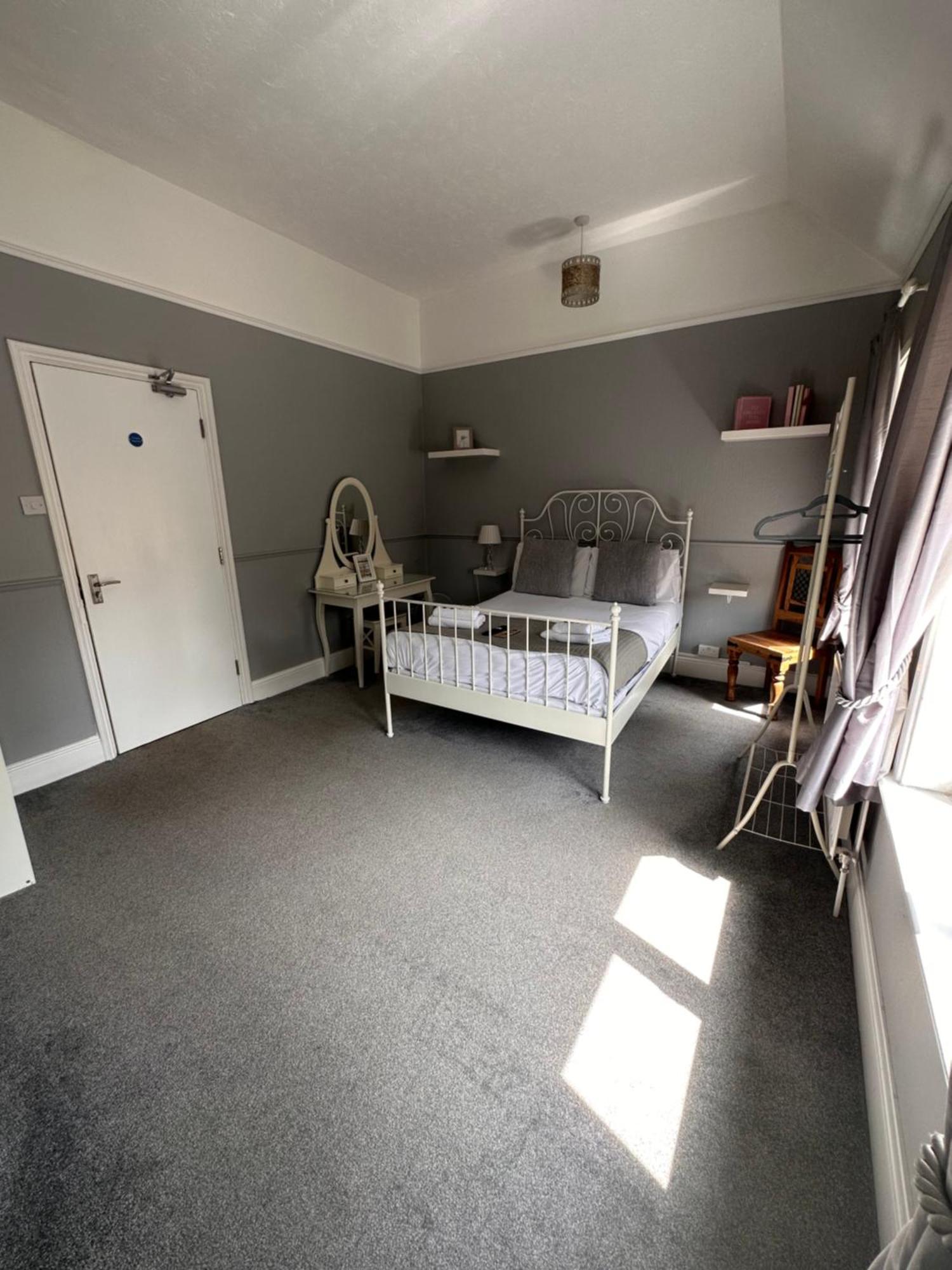 The Six Bells Bed & Breakfast Rochester  Luaran gambar
