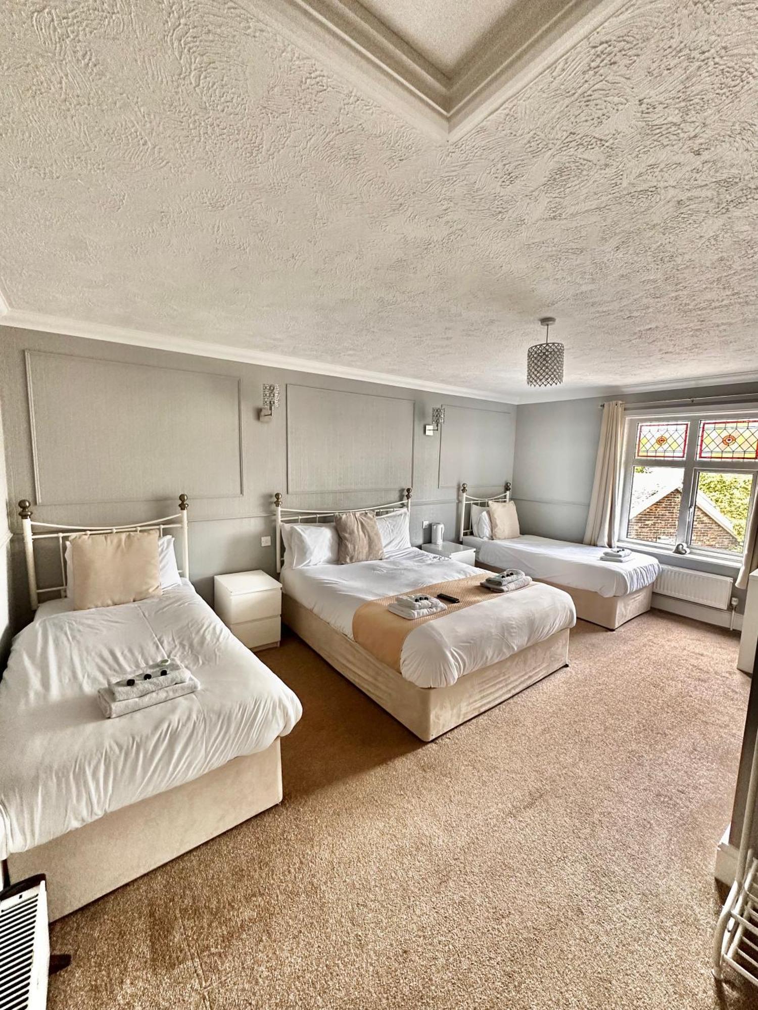 The Six Bells Bed & Breakfast Rochester  Luaran gambar